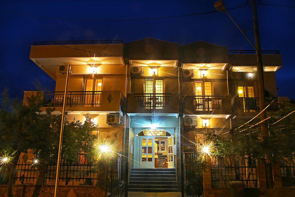 Kristal Hotel Prínos Exteriér fotografie