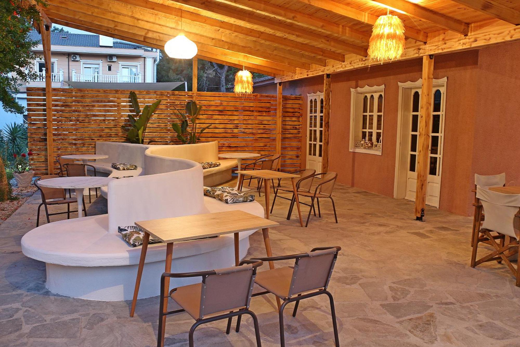 Kristal Hotel Prínos Exteriér fotografie